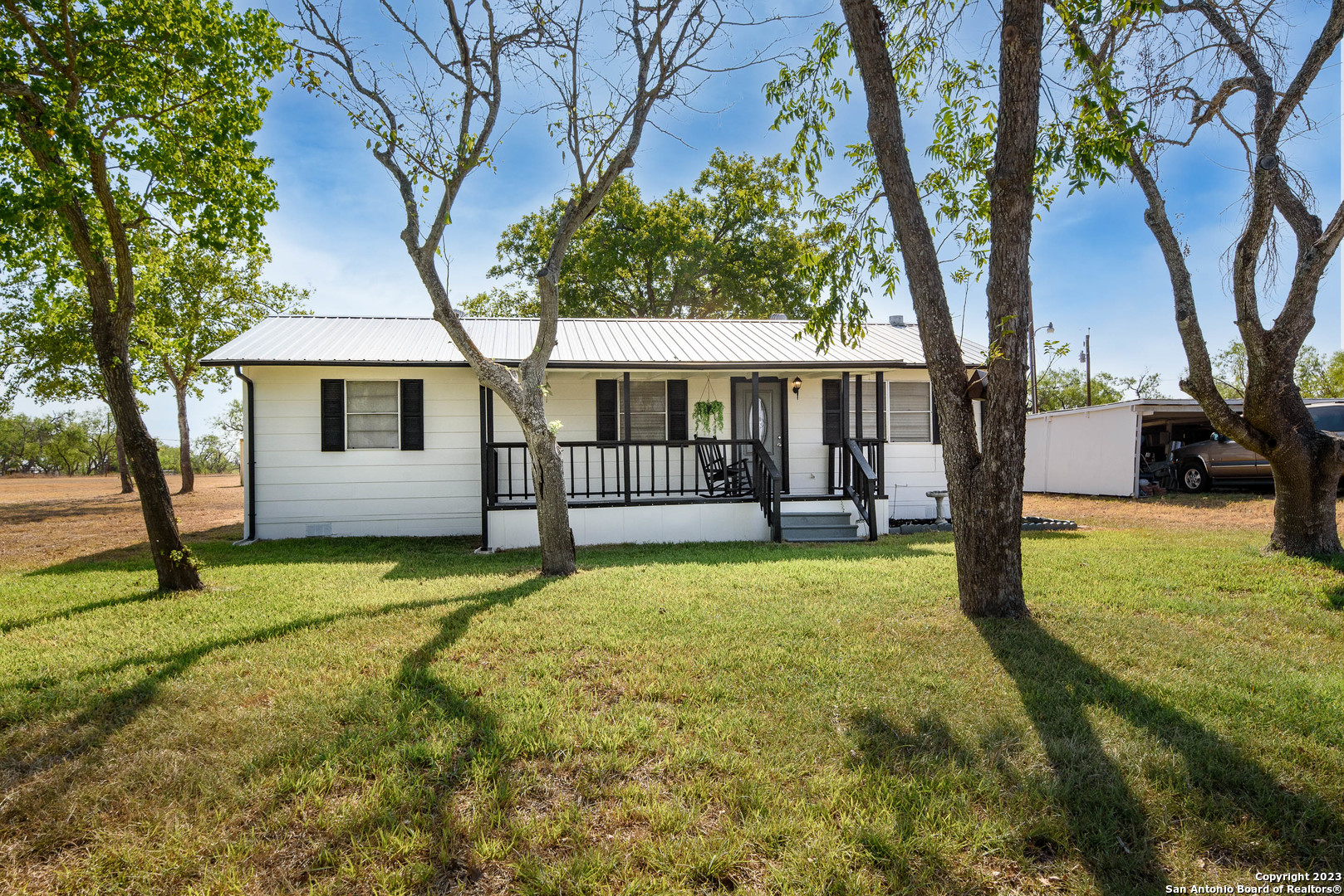 1880 Sandy Elm Road La Vernia TX 78121