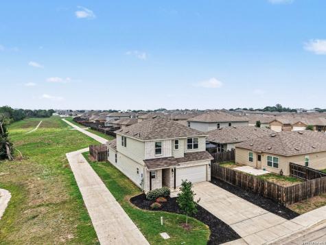 579 Jennifer Way New Braunfels TX 78130