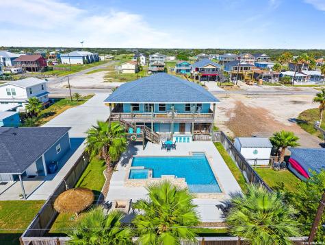 1528 S Magnolia Street Rockport TX 78382