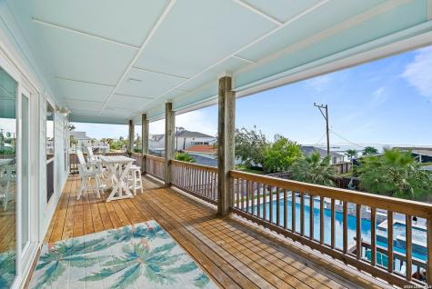 1528 S Magnolia Street Rockport TX 78382