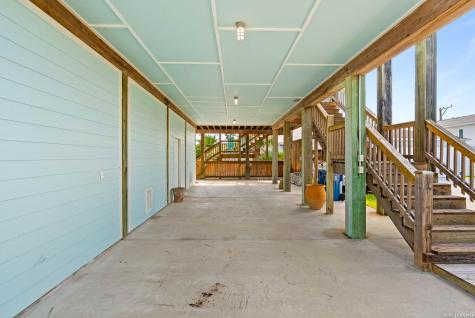 1528 S Magnolia Street Rockport TX 78382