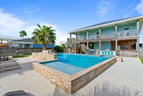 1528 S Magnolia Street Rockport TX 78382