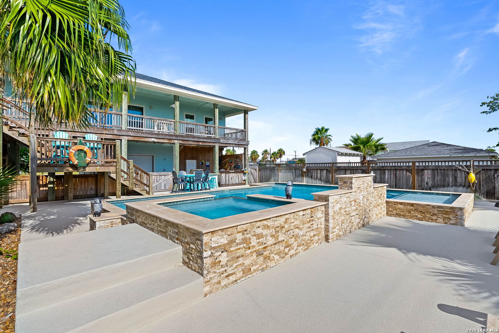 1528 S Magnolia Street Rockport TX 78382