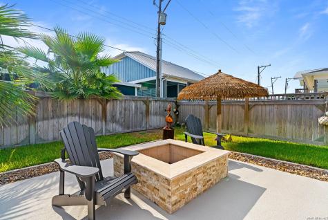 1528 S Magnolia Street Rockport TX 78382
