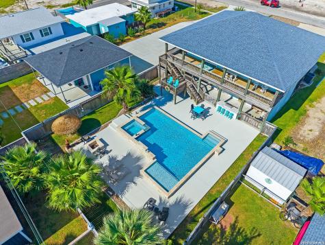 1528 S Magnolia Street Rockport TX 78382