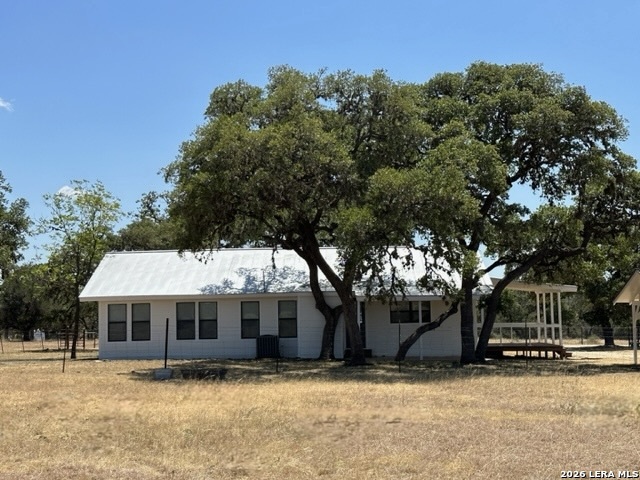 373 Pine Tree Medina TX 78055