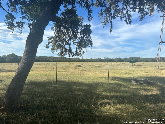 373 Pine Tree Medina TX 78055