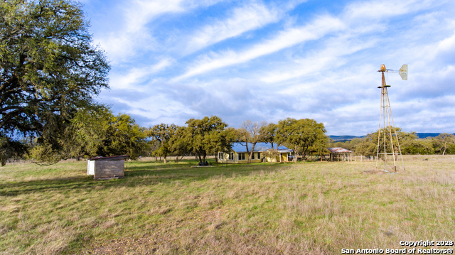 373 Pine Tree Medina TX 78055