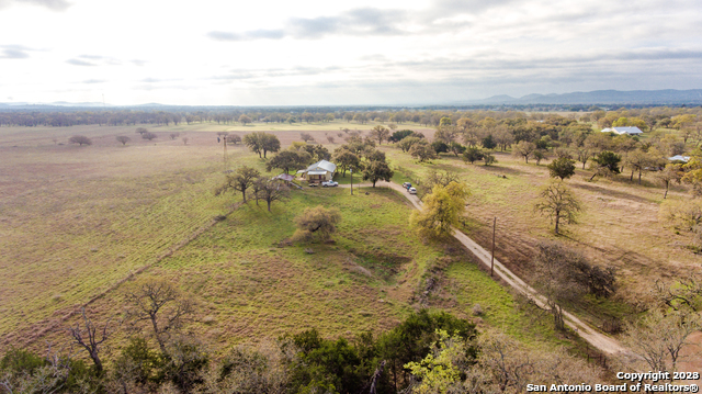 373 Pine Tree Medina TX 78055