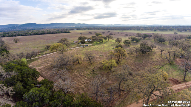 373 Pine Tree Medina TX 78055