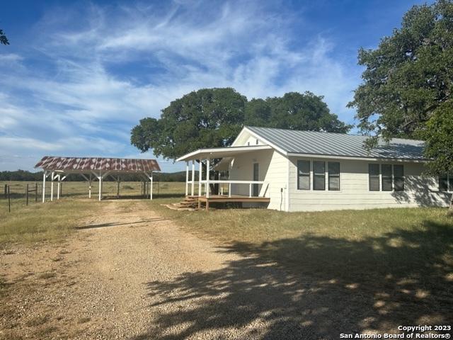 373 Pine Tree Medina TX 78055