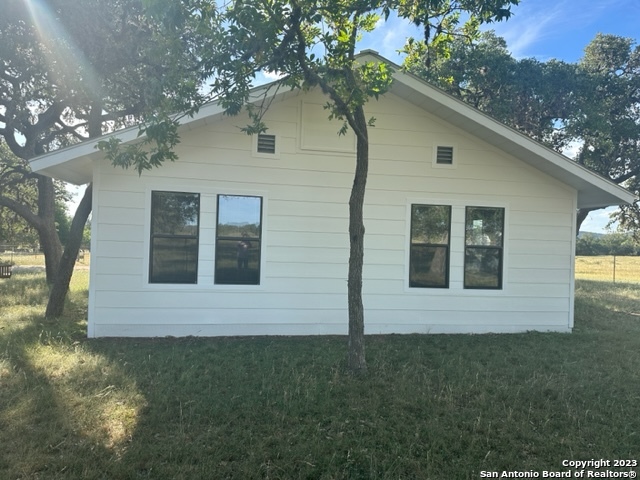 373 Pine Tree Medina TX 78055