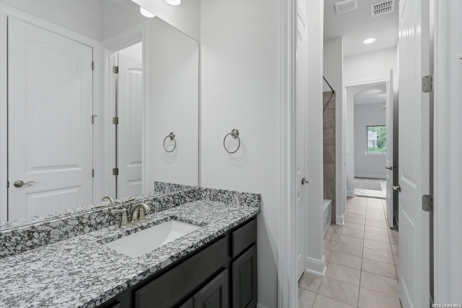 3835 Escalera Bulverde TX 78163