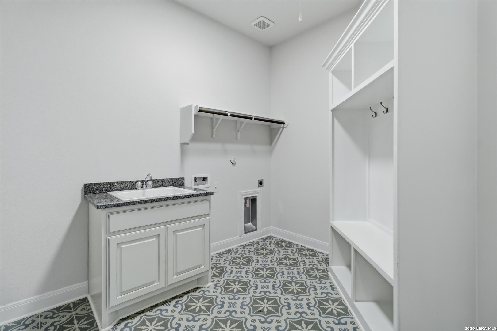 3835 Escalera Bulverde TX 78163