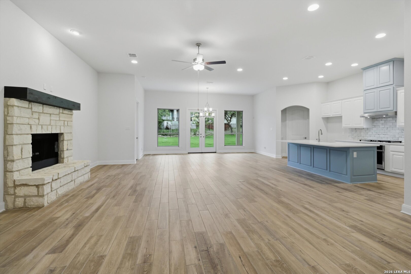 3835 Escalera Bulverde TX 78163