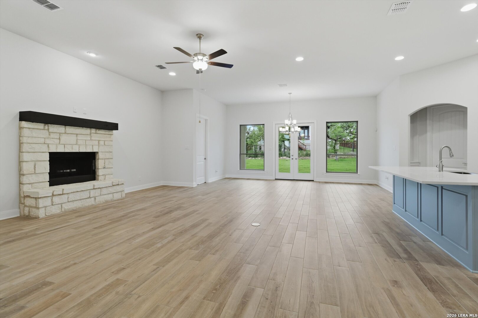 3835 Escalera Bulverde TX 78163