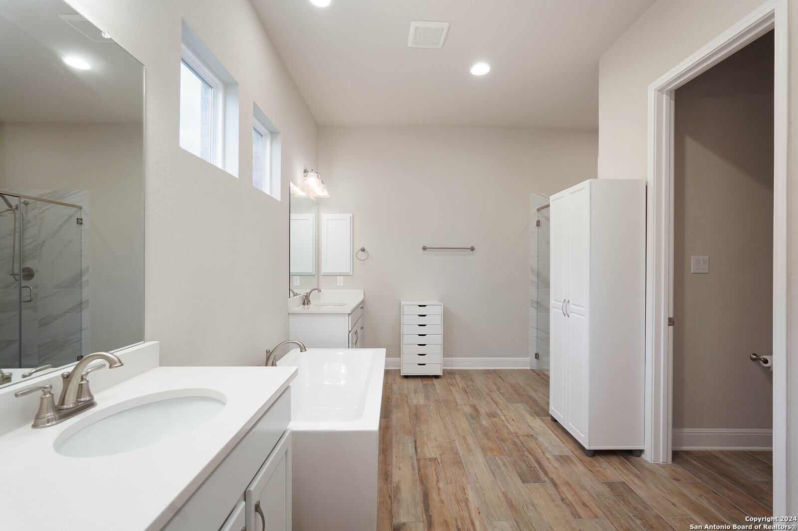 1043 Aidenbaum San Antonio TX 78260