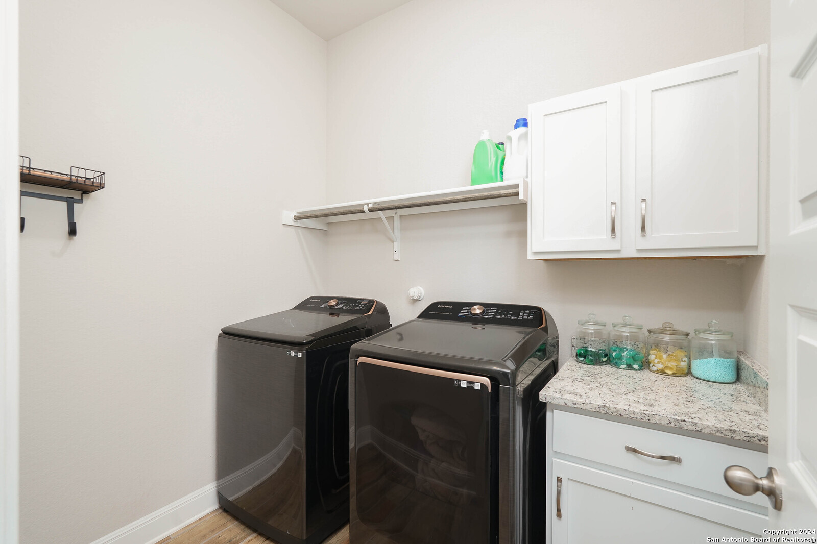 1043 Aidenbaum San Antonio TX 78260