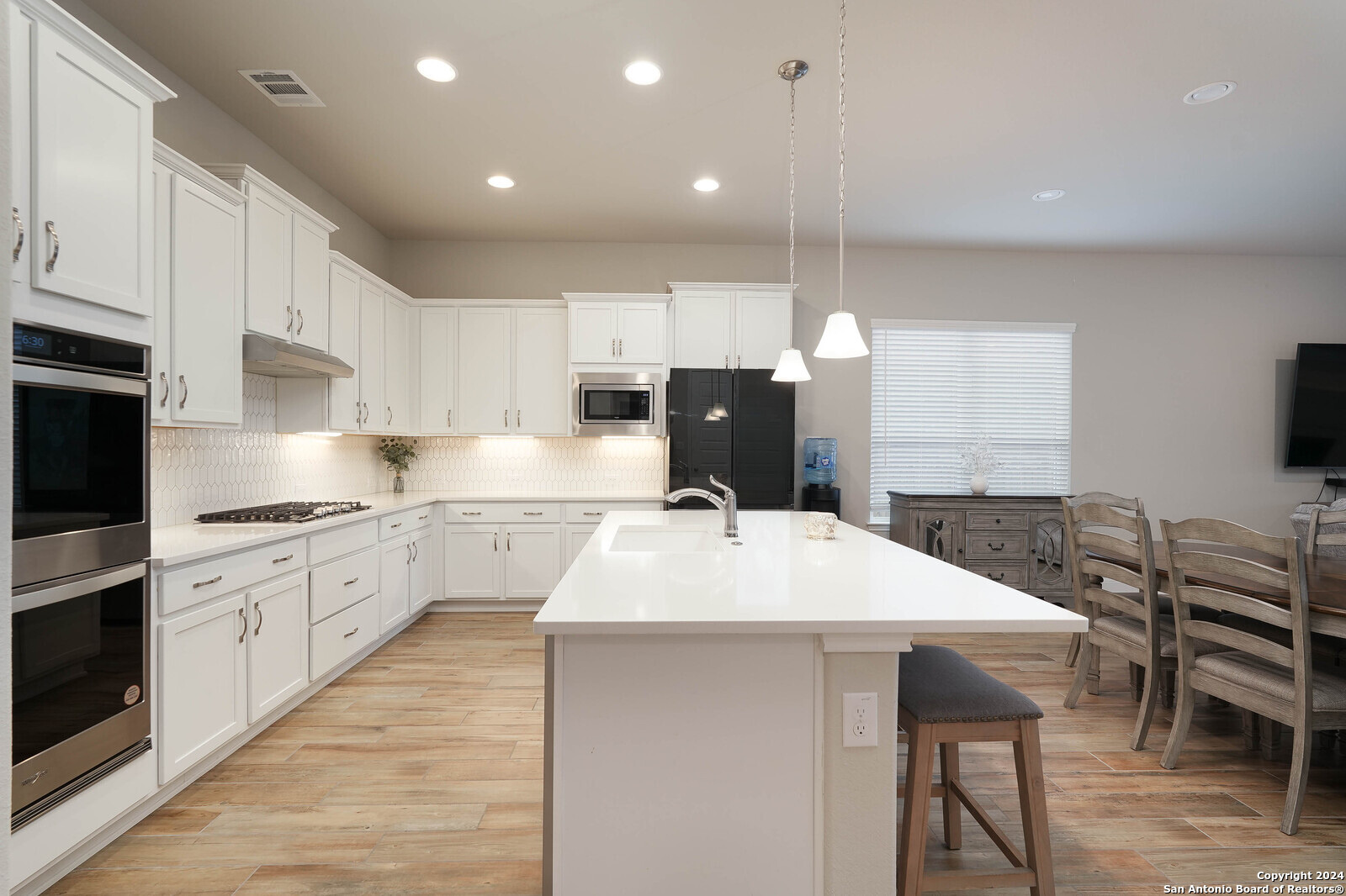 1043 Aidenbaum San Antonio TX 78260
