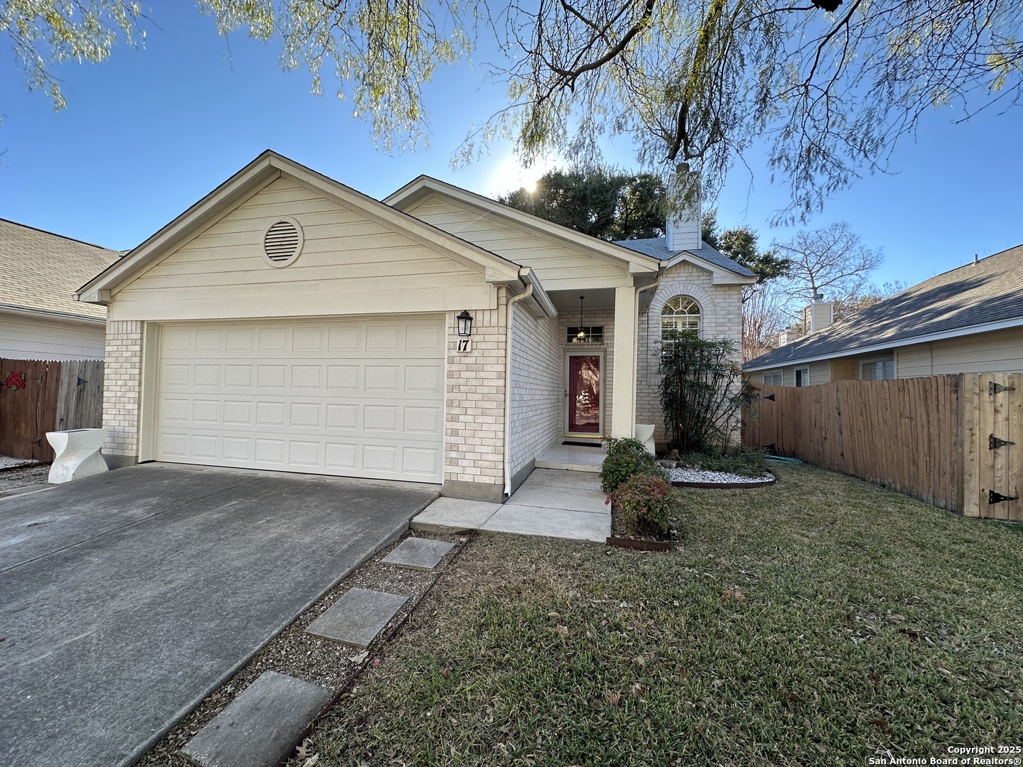 17 Pembroke Lane San Antonio TX 78240