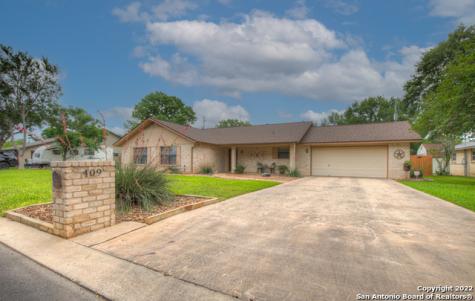 409 W Tanglewood Drive New Braunfels TX 78130