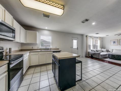 6606 Crestwood Court San Antonio TX 78249