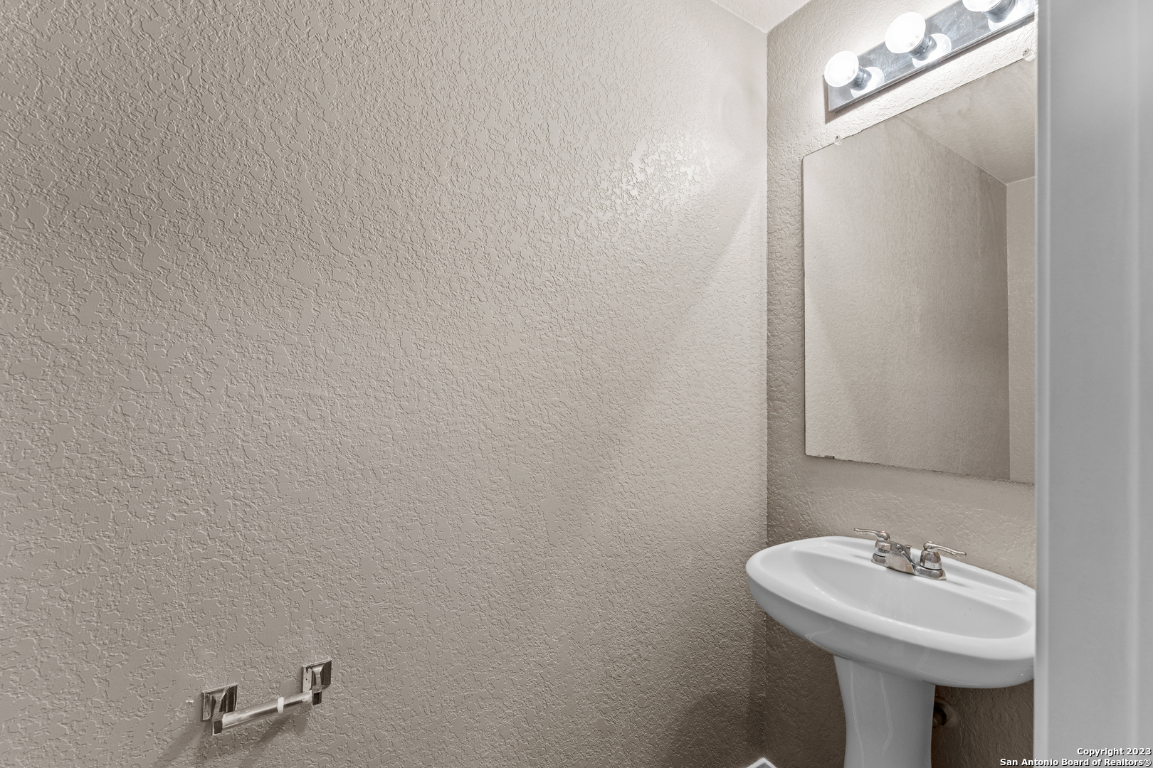 12122 Chi Chis Cove San Antonio TX 78221