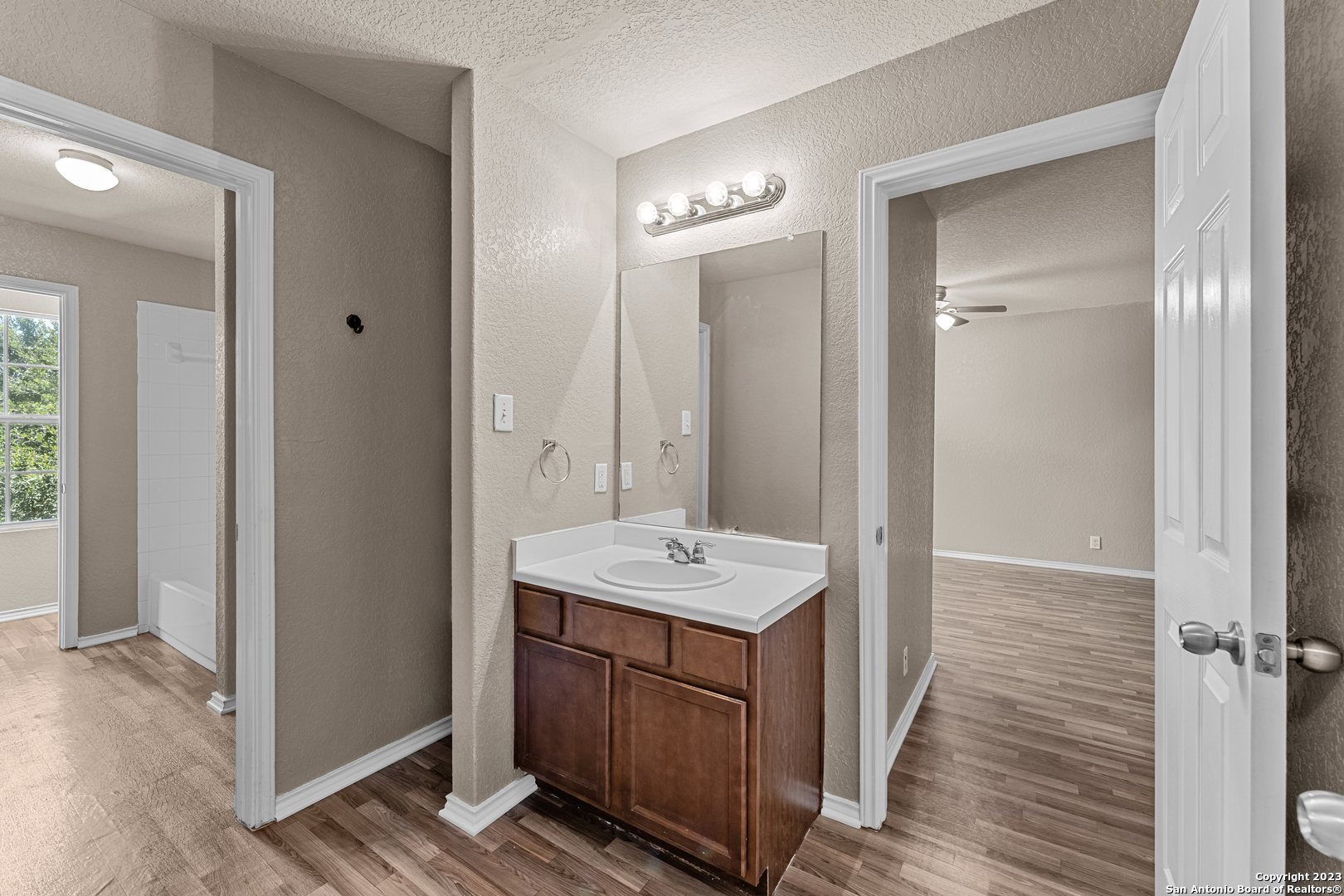 12122 Chi Chis Cove San Antonio TX 78221
