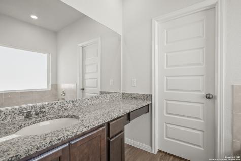173 Hunters Camp San Antonio TX 78245