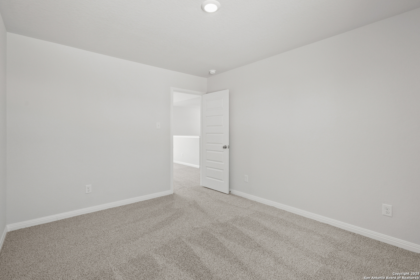 173 Hunters Camp San Antonio TX 78245