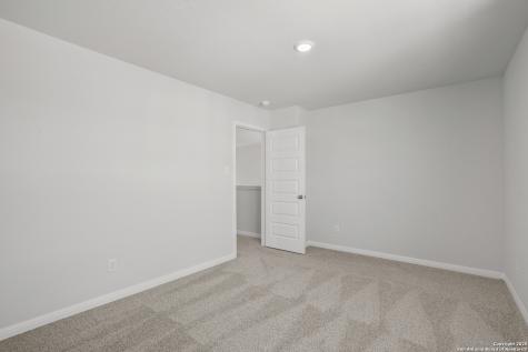 173 Hunters Camp San Antonio TX 78245