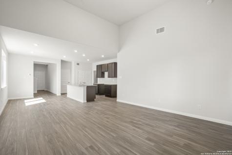 173 Hunters Camp San Antonio TX 78245
