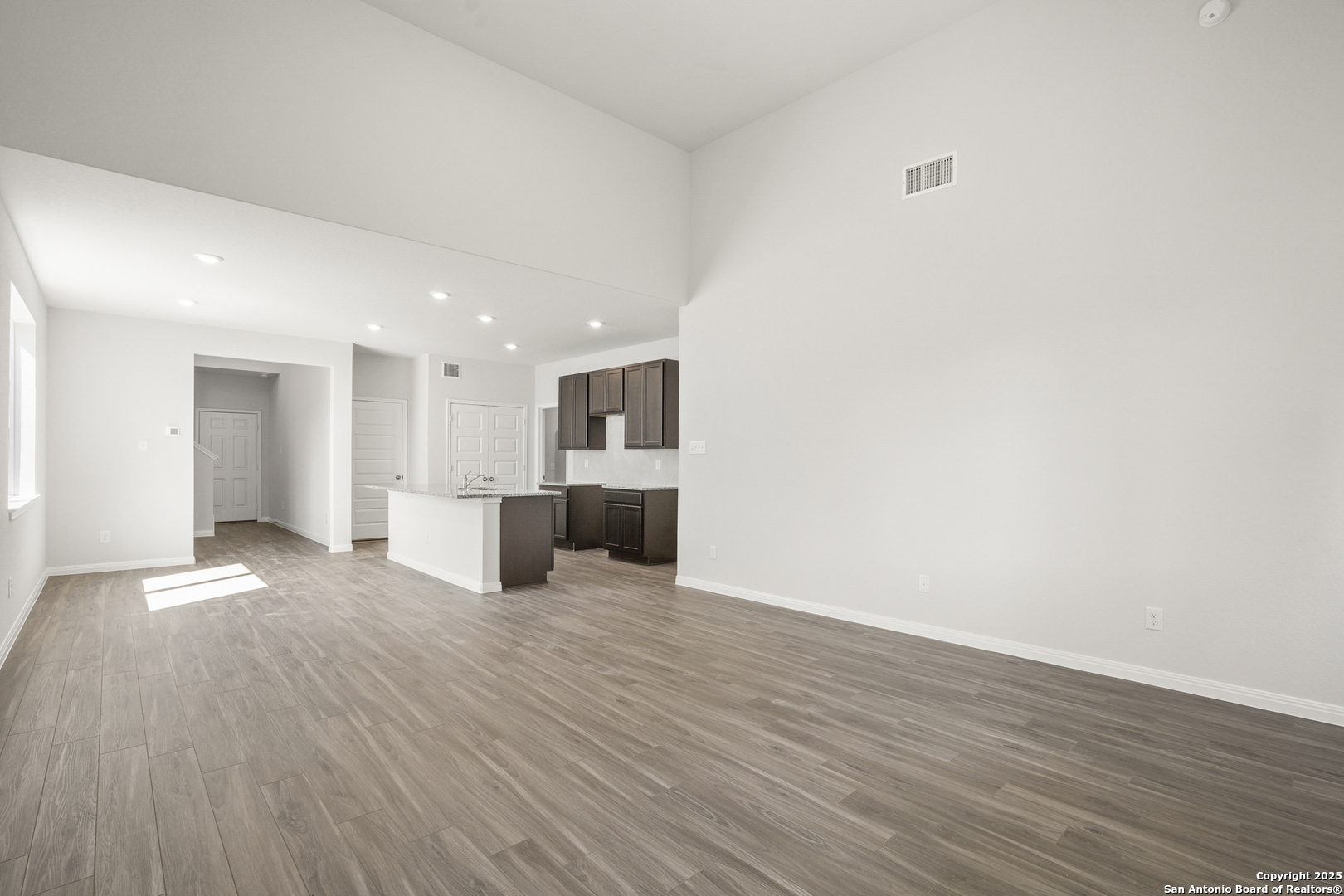 173 Hunters Camp San Antonio TX 78245