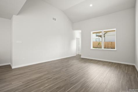 173 Hunters Camp San Antonio TX 78245