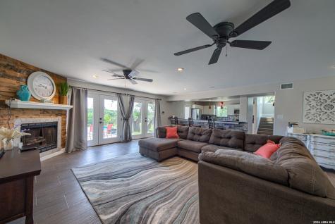 193 Doris Drive Kerrville TX 78028