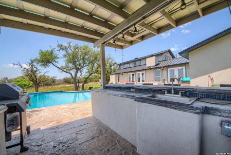 193 Doris Drive Kerrville TX 78028