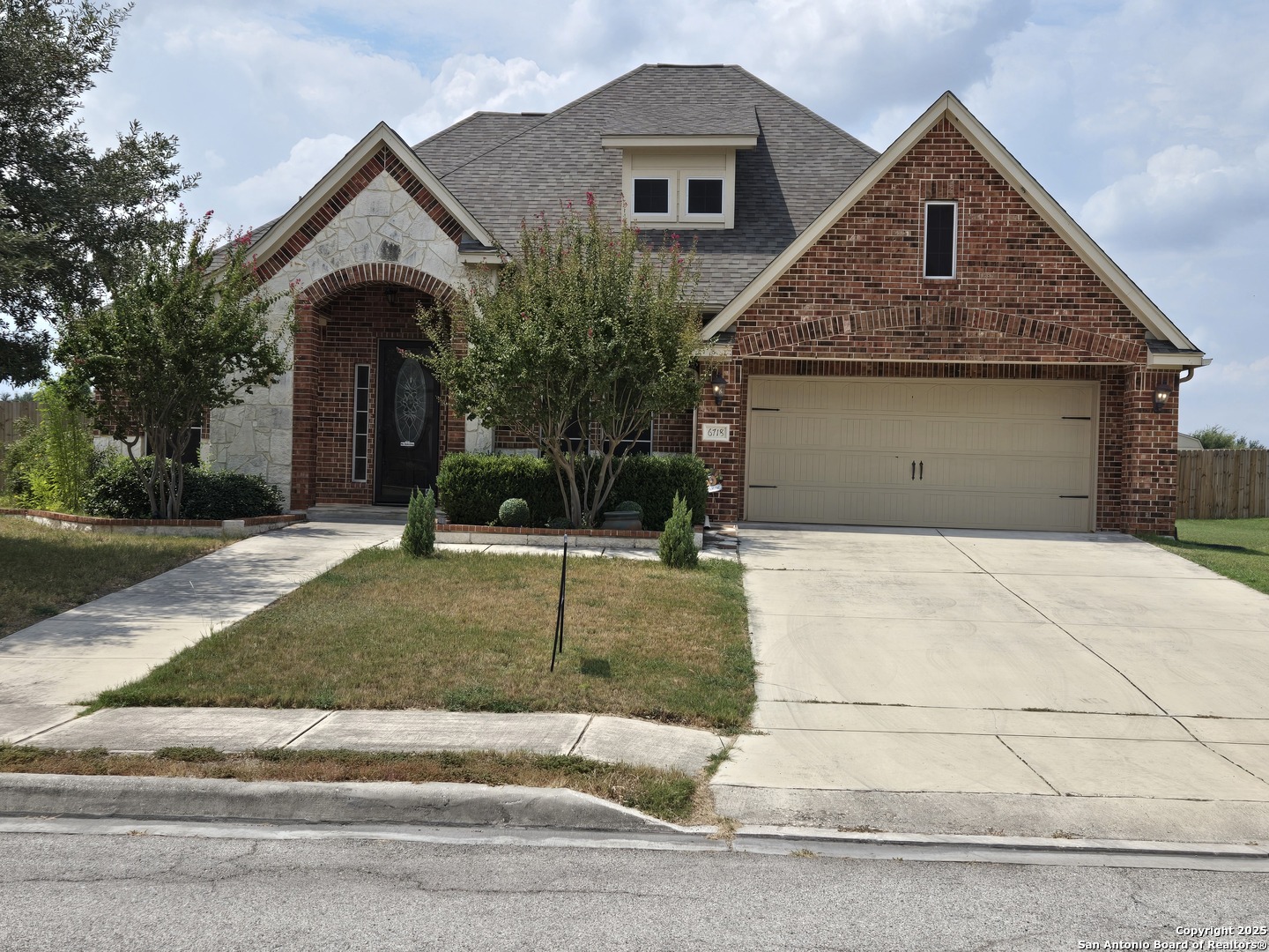 6718 Laura Heights Schertz TX 78154