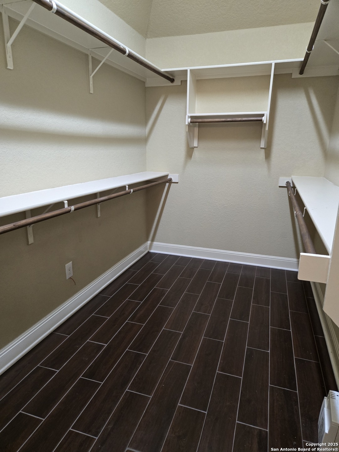 6718 Laura Heights Schertz TX 78154