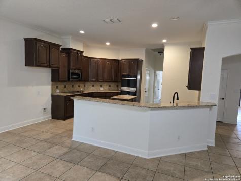 6718 Laura Heights Schertz TX 78154