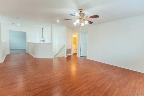 5135 Stormy Hills San Antonio TX 78247