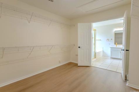 5135 Stormy Hills San Antonio TX 78247