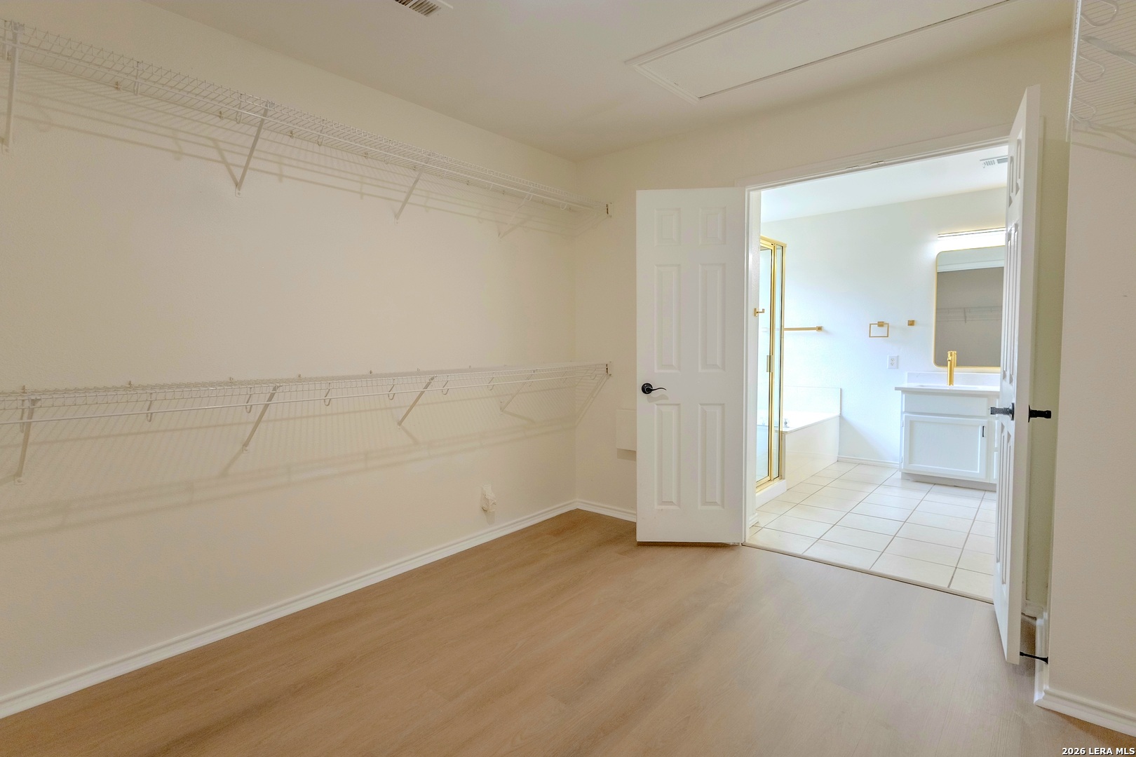 5135 Stormy Hills San Antonio TX 78247