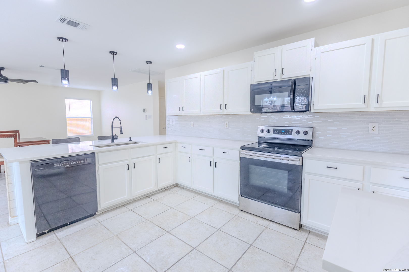 5135 Stormy Hills San Antonio TX 78247