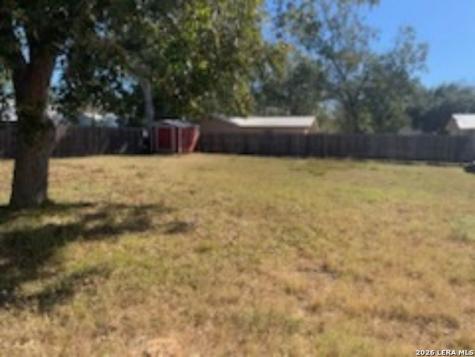 318 W 12th Shiner TX 77984