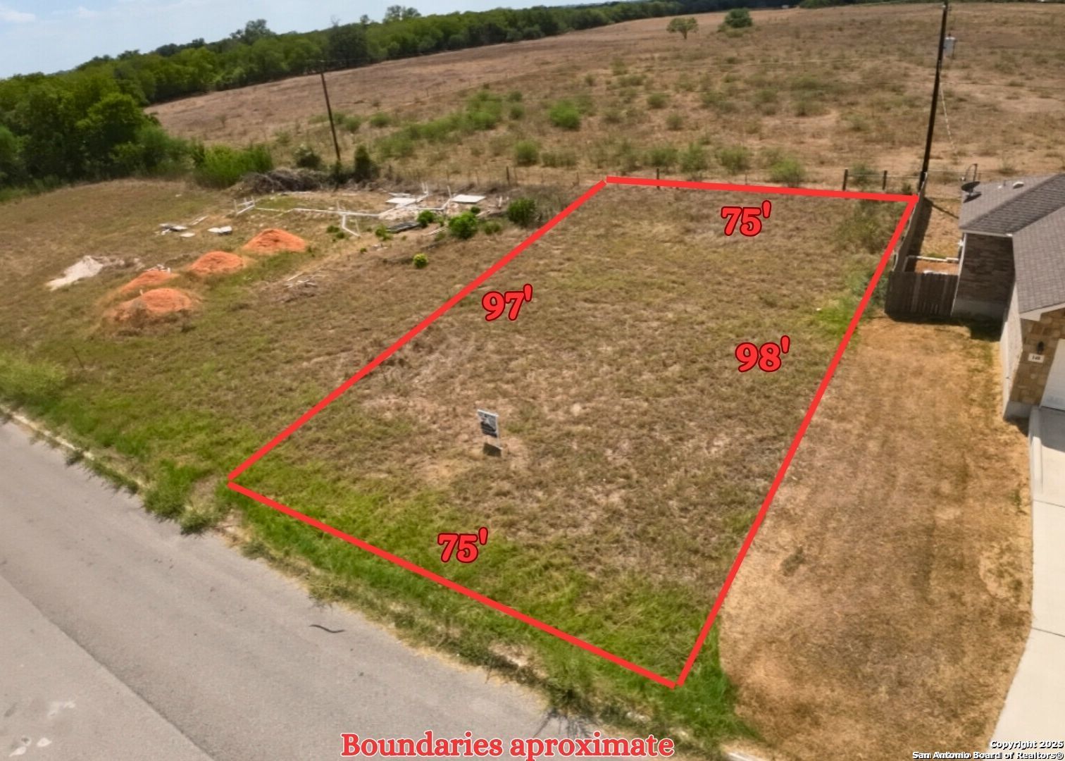 152 N 1st Street Floresville TX 78114