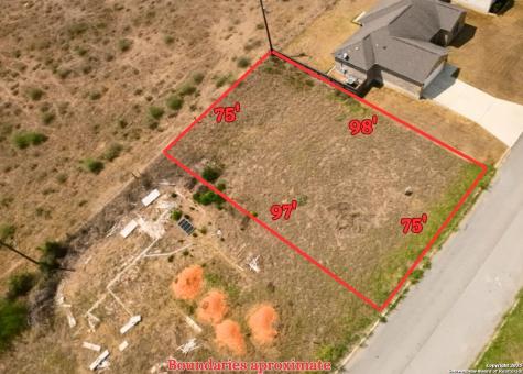 152 N 1st Street Floresville TX 78114