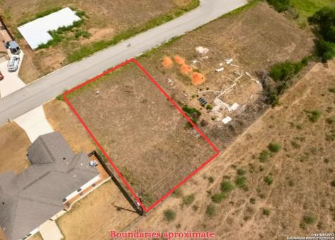 152 N 1st Street Floresville TX 78114