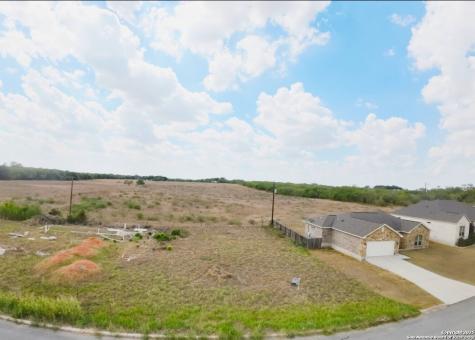 152 N 1st Street Floresville TX 78114