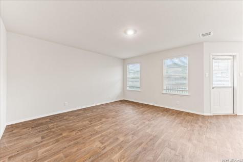 1149 Barn Swallow Way San Antonio TX 78253