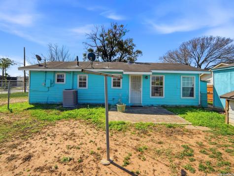 179 Howle Avenue San Antonio TX 78223